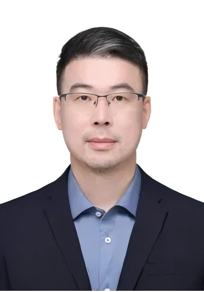 李挺.jpg
